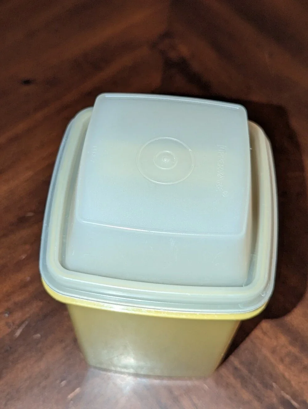 Vintage Tupperware Green Pickle Keeper With Strainer & Lid Model 1330-3 Made USA